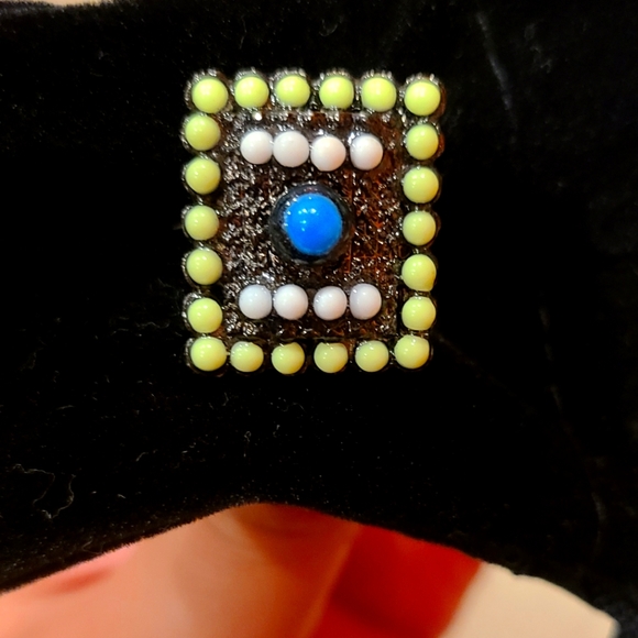 Funky ring - Picture 1 of 2